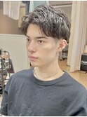 ビジネスOKかきあげパーマメンズカットショート刈り上げ