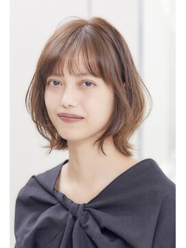 ミチオ ノザワ ヘアサロン ギンザ(Michio Nozawa HAIR SALON Ginza) [那須久美子]くびれひし形ミディ
