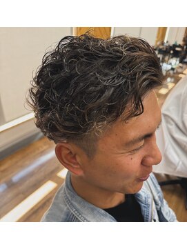 ルッカヘアガーデン バイ ラッシュゴールド(RUCCA HAIR GARDEN by LUSH GOLD) かっこいいパーマ
