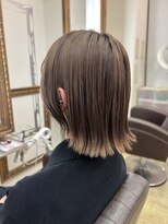 コワファースト 大分(COIFF1RST) 前上がり外はねミディアム