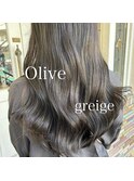 オリーブグレージュ