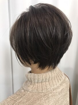 アーク(Ark) ショートレイヤー　30/40/50代　　秋カラー　大人可愛い