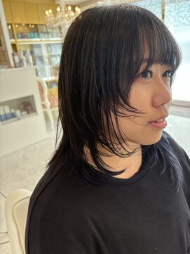 クィーンズ 透け感前髪×ナチュラルくびれレイヤー