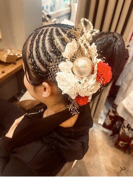 パシャ(Pasha) コーンロウ+ハイポニーセット