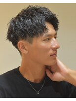 フリーク バーバーショップ 都島店(FREAK BARBER SHOP)&nbsp;黒髪縦落ちツイストスパイラルパーマツーブロックアップバング