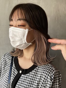 サクラ 岐阜(SAKURA) 隠せるインナーカラーほんのりピンクなベージュ