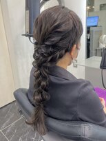 テテ(TETE)&nbsp;編みおろしヘアアレンジ