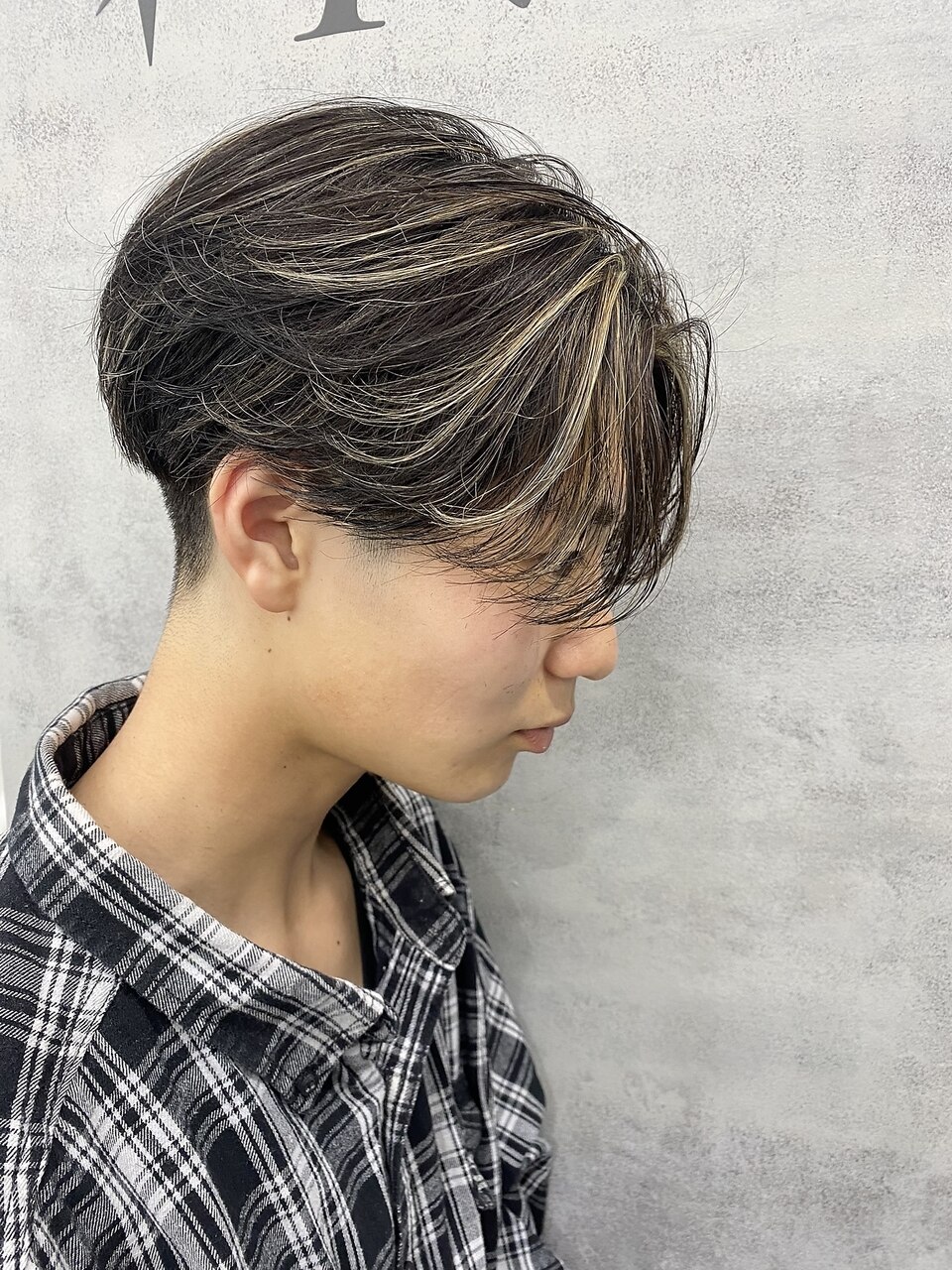 NEXT NEO【櫻田】センターパート 毛流れハイライトメッシュ