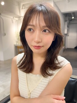 フォト 新宿(foto) 切りっぱなしボブくびレイヤーエモージュ小顔似合わせカット