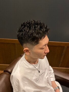 銀座 シノ 本店(shino) 【銀座理容室】フェードスタイル