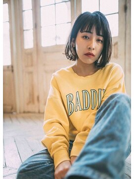 オンディーヌ(Ondine) 切りっぱなしボブイヤリングカラー/暗色・暗め・黒髪