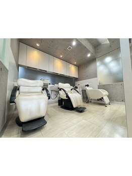 《駐車場完備》"リラクゼーション&育毛促進/美髪効果"のあるヘッドスパで,思わず眠ってしまう心地よさを。