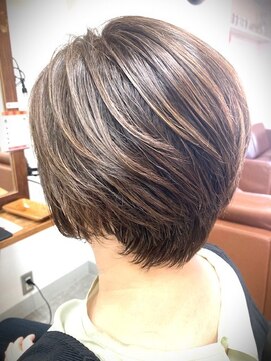フリーズ 伊丹店(Freez) 白髪ぼかし30代40代50代60代伊丹大人ショート大人ボブ