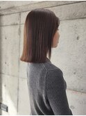 ブラウンベージュと艶髪外はねボブ
