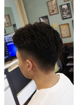 ディーアイジーカットクラブ(DiG CUT CLUB) アイロンパーマバックスタイル