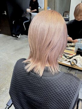 ブリーチダブルカラーホワイトピンクベージュ下赤塚