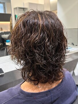 ビカムメンズヘアー 栄店(become men's hair) 名古屋/栄/メンズパーマ/サーフカール/眉毛/センターパート