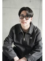 トラスト ザ バーバー 東京駅八重洲店(TRUST the Barber) センターパート/ニュアンスパーマ/ビジネススタイル