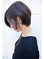 キアラ(Kchiara) 前髪を一緒に耳掛け出来る大人ショート・kchiara川野直人