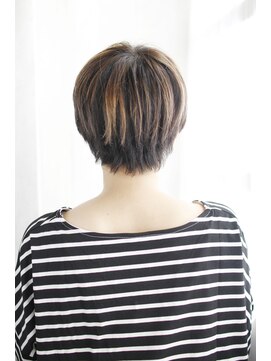 シュシュット(chouchoute) 美髪黒髪着物イルミナカラーヘルシーレイヤーデジタルパーマ/120