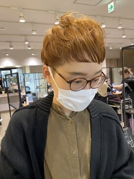 ケーオーエスビューティー(K O S beauty) マッシュショート×オレンジベージュ