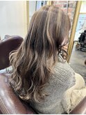 ベージュ　ハイライトカラー　stylist/miaki