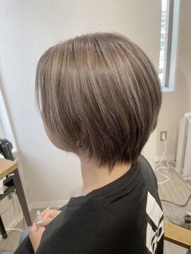 ライズ バイ レボ(RISE by REVO) 大人可愛いココアベージュグレージュカラーボブウルフ黒髪我孫子