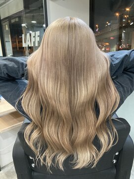 ラフ 難波店(LAFF) #黒髪#ボブルフ#ネビージュ#小顔#ワンレン