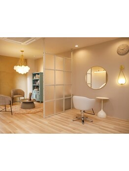 女性スタイリスト1名のみ在籍なので、大人女性ならではのお悩みも相談しやすい◎居心地の良い雰囲気が魅力!