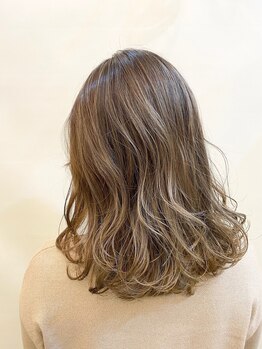 ニコ(nico.)の写真/冬の乾燥対策！マイクロバブルで頭皮もスッキリ☆髪の痛みを最小限に抑え、艶感溢れる美髪へ導く♪