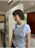 オリーブベージュ