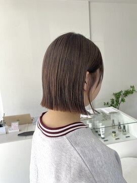 ディッシィ 立川(D'ICI) "CHIHIRO"切りっぱなしbob×ベージュカラー