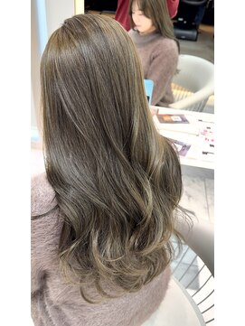 ロンドルピナス 小倉(Lond Lupinus) ミディアムレイヤーカット/似合わせカット/大人ガーリー/20代