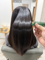 ホロ(holo-)&nbsp;30代艶髪つるりんちょ髪質改善カラー