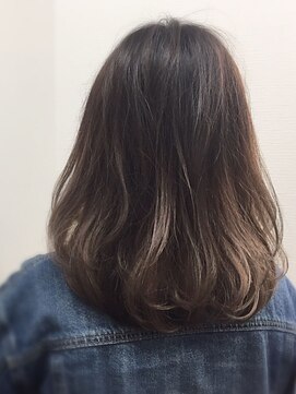 チームボス(Team BOSS) モノトーングレージュにハイライトをプラスして