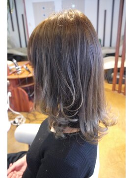 ヘアー ライフ トゥルース(Hair Life truth) ≪ｔｒｕｔｈ≫アプリエ×プラチナグレー