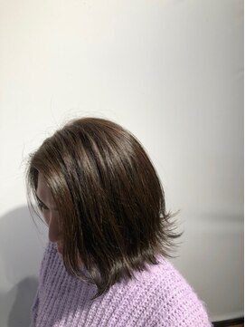 リー ヴィータ 上新庄(Lee Vita) 【Lee Vita】切りっぱなしボブ