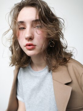 スクリーンギンザメゾン 銀座(SCREEN GINZA MAISON.) クラゲヘアー/小顔に見せるヘア/ココアベージュ/銀座