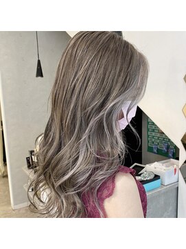 レガシーヘアーデザイン(Legacy hair design) シルバーフェイスフレーミング