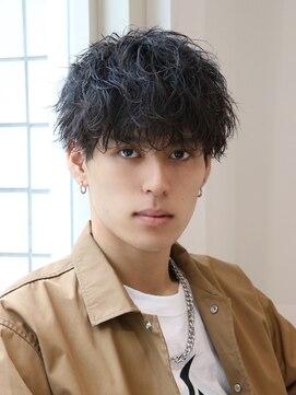 ネイビー(NAVY) ツイストスパイラルパーマ 刈り上げマッシュ 束感