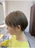 襟足短いショートボブ