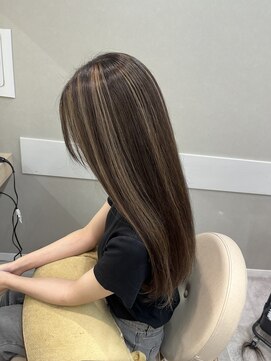 メロウバイケンジ(mellow by KENJE) ブリーチカラー/ダブルカラー/ハイライトカラー