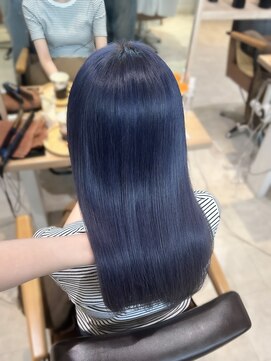 ヘアーメイクブランニュー セントラル 西大寺店(hair make Brand new central) 寒色ネイビーブルーブラック韓国風ヘアブリーチ20代
