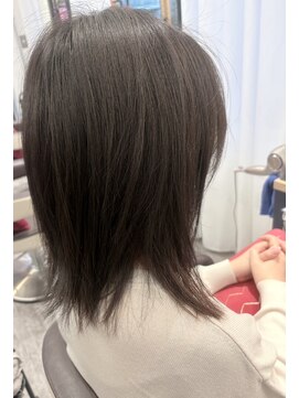 ウイ バイ ファースト 北四番丁店(u'i by first) ミディアムウルフ　ブルーブラック