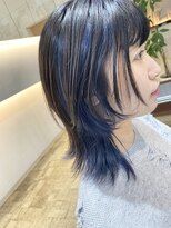 プレフェレプレフェ(prefere prefe)&nbsp;インナーカラーブルー×ウルフカット