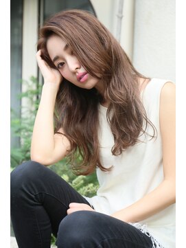 ロエナ(ROENA) 20代30代40代50代小顔カット黒髪ワンレンボブルフネビージュ前髪