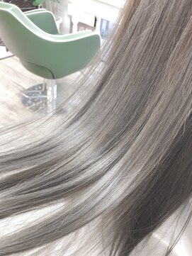 パーミル ヘア クマモト(permille ‰ hair Kumamoto) 艶アクアグレー