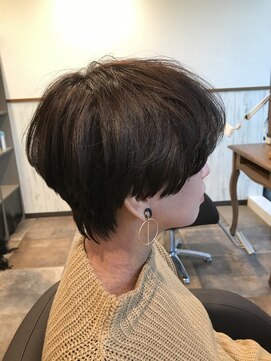 アドゥーノ(adn) 大人かわいいハンサムショート