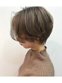 白髪ぼかしハイライト×ケアブリーチ×ショート×脱白髪染め