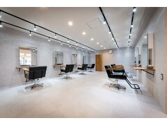 Agu hair pia 久喜青毛店【アグ ヘアー ピア】